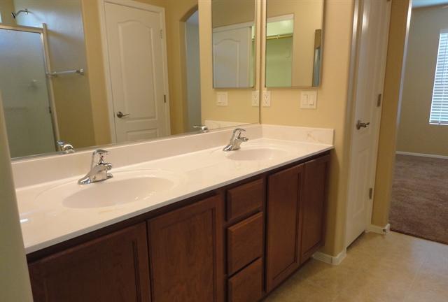 /static/images/house/13842/6a8f92cec8ff598717796037429eaf25.jpg