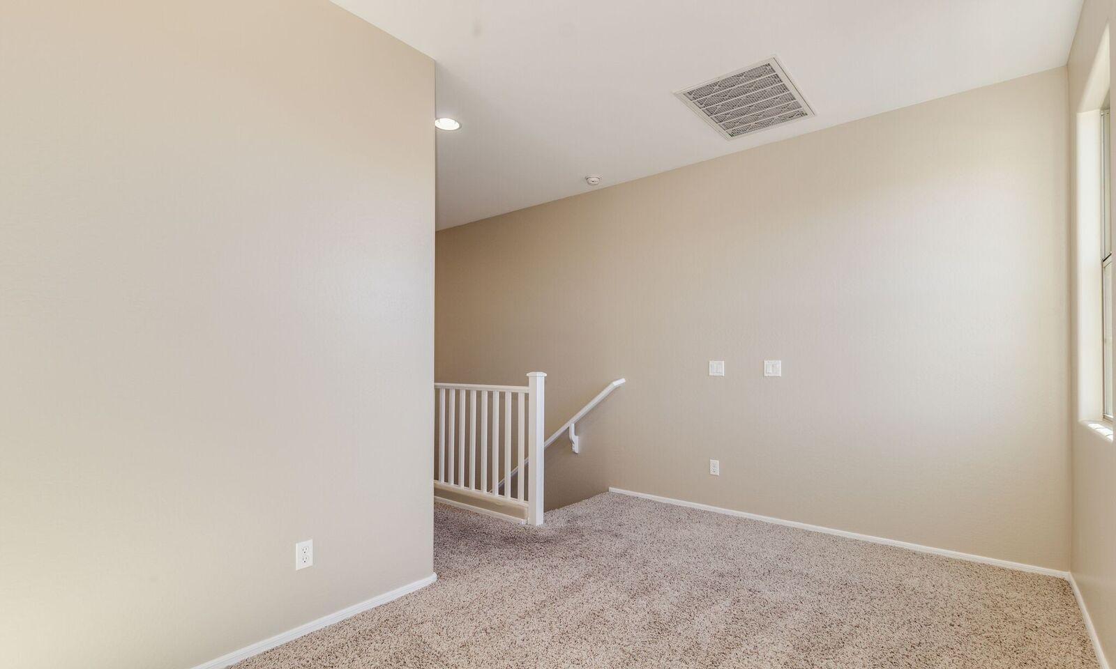 /static/images/house/13877/eeccf7184cf3e907d19e8c4803aec2d8.jpg