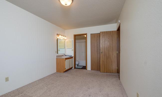 /static/images/house/18592/52e7c79d40b8f4f1eddf8ab459ae5ac8.jpg