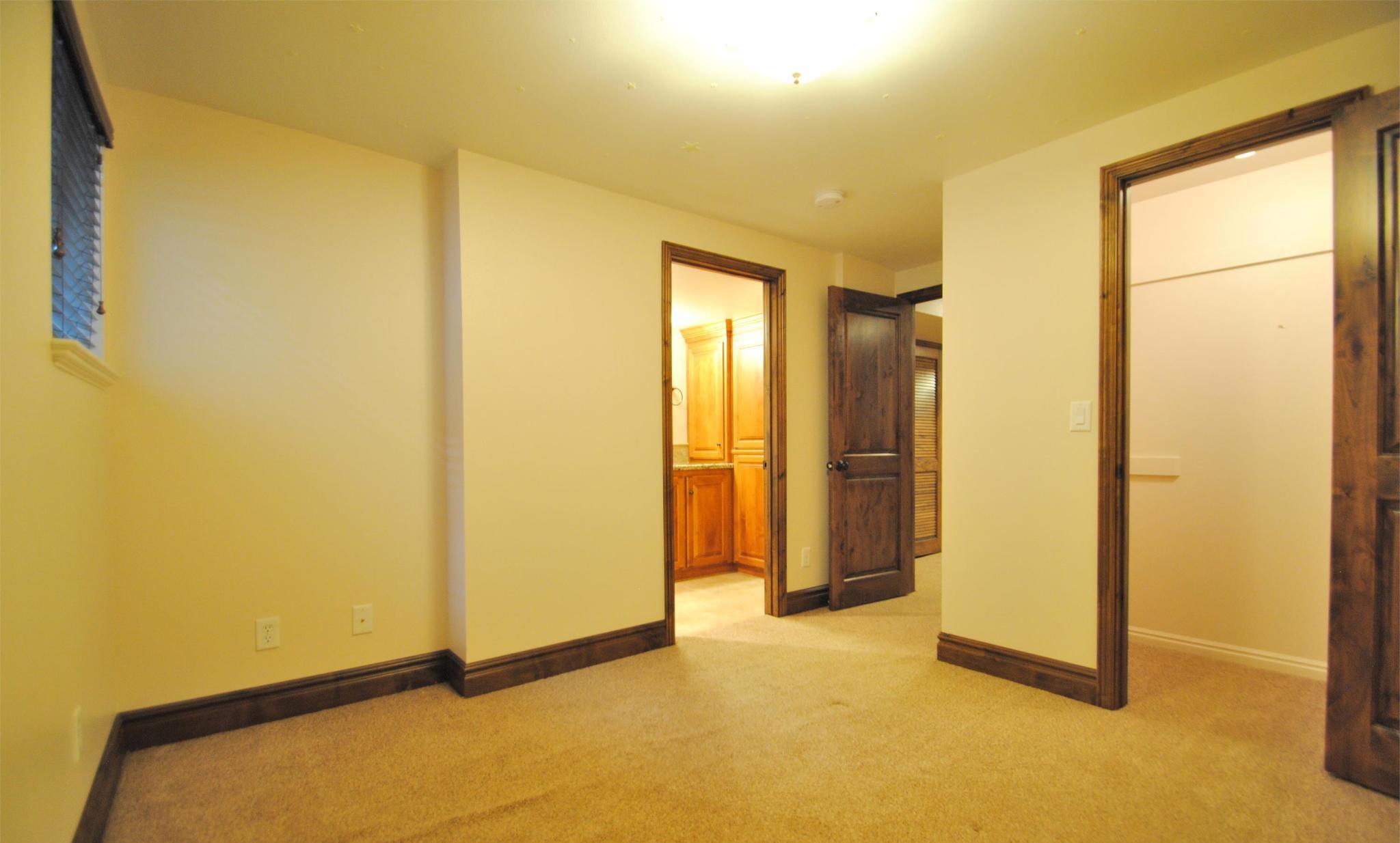 /static/images/house/2090/f884ecb0ff43a188273f1adab6f3d43c.jpg