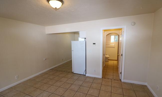 /static/images/house/23490/27b17b593f21f53ee89b9d44e96fb381.jpg