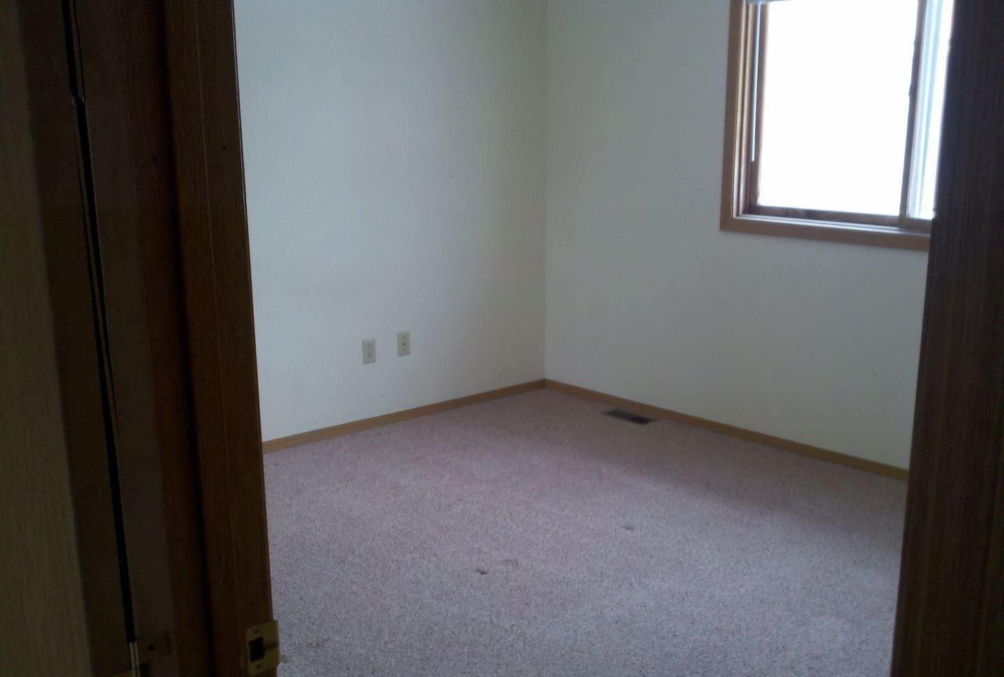 /static/images/house/7041/bf32ec2ec5f7ed991153b4270003c028.jpg